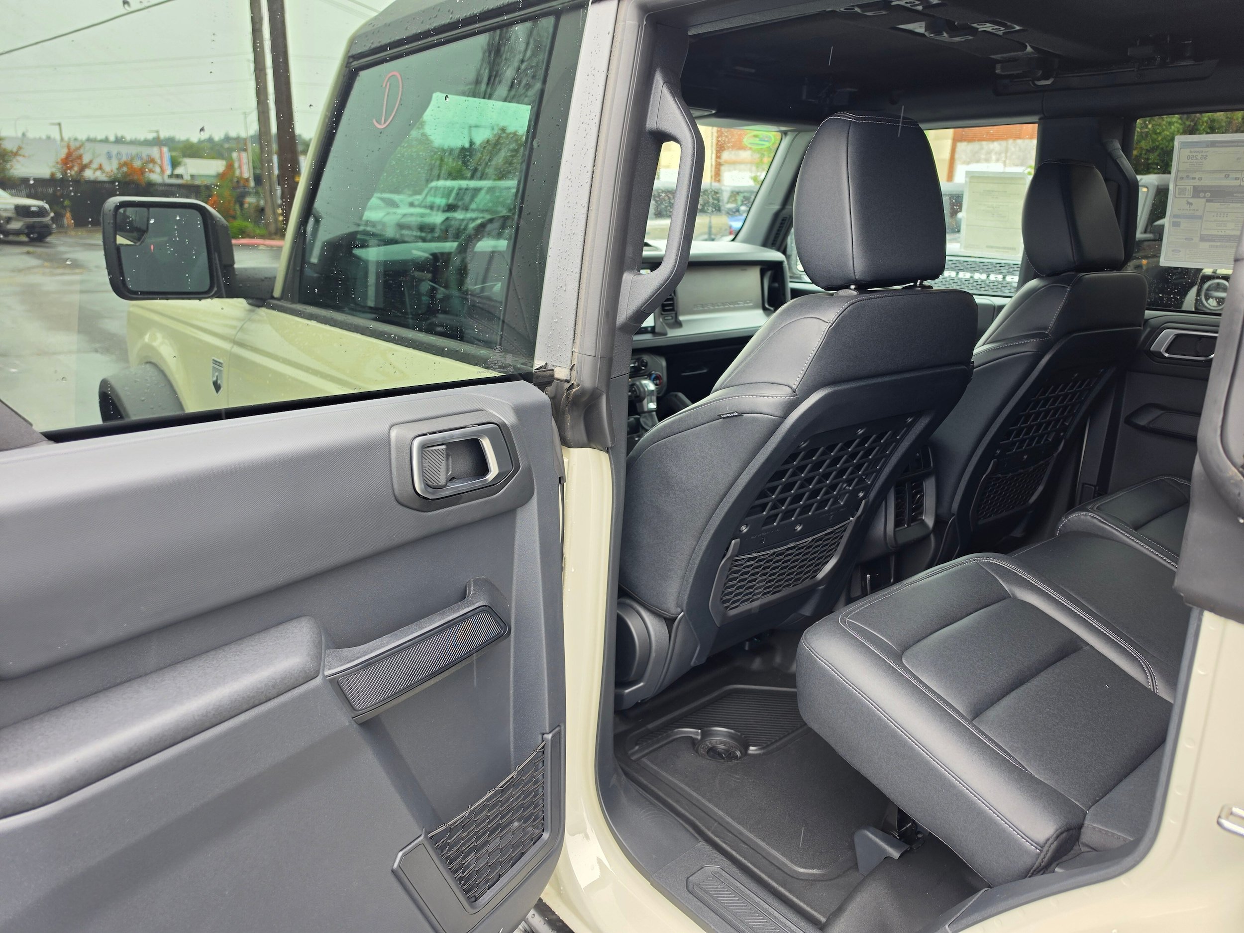 New 2026 Ford Bronco Big Bend w/ Black Diamond Package AWD/4WD image 11