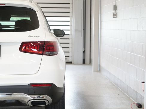 Certified 2022 Mercedes-Benz GLC 300 4MATIC image 10