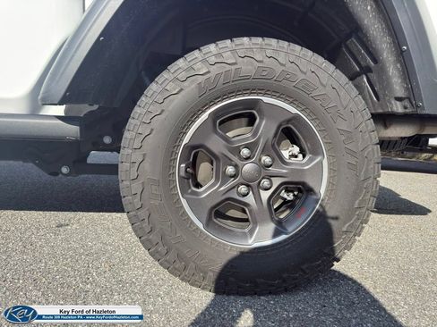 Used 2023 Jeep Gladiator Rubicon w/ Cold Weather Group AWD/4WD image 5