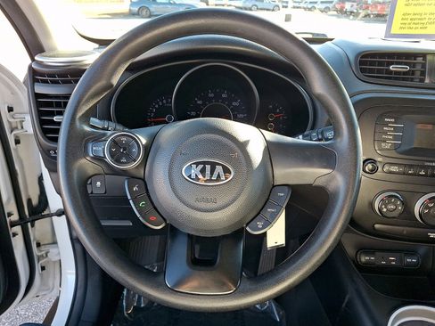 Used 2016 Kia Soul image 18