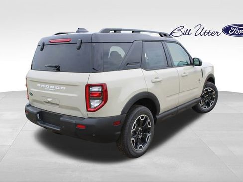 New 2025 Ford Bronco Sport Outer Banks image 3