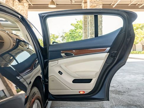 Used 2011 Porsche Panamera 4S image 22