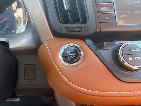 Used 2016 Toyota RAV4 Limited image 23