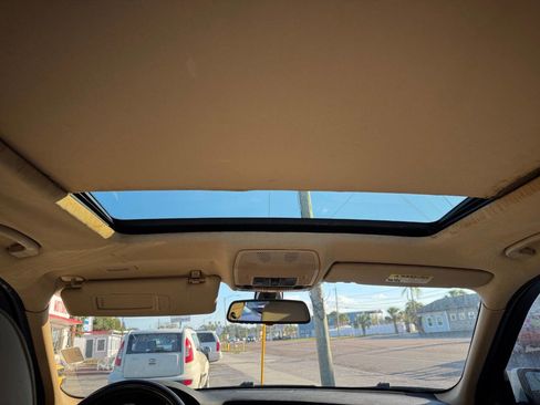 Used 2010 BMW X5 xDrive30i image 17