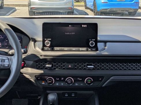 Used 2024 Honda Accord EX image 17