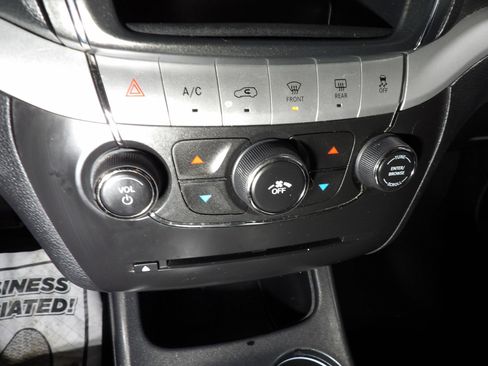 Used 2018 Dodge Journey SE w/ Connectivity Group image 15