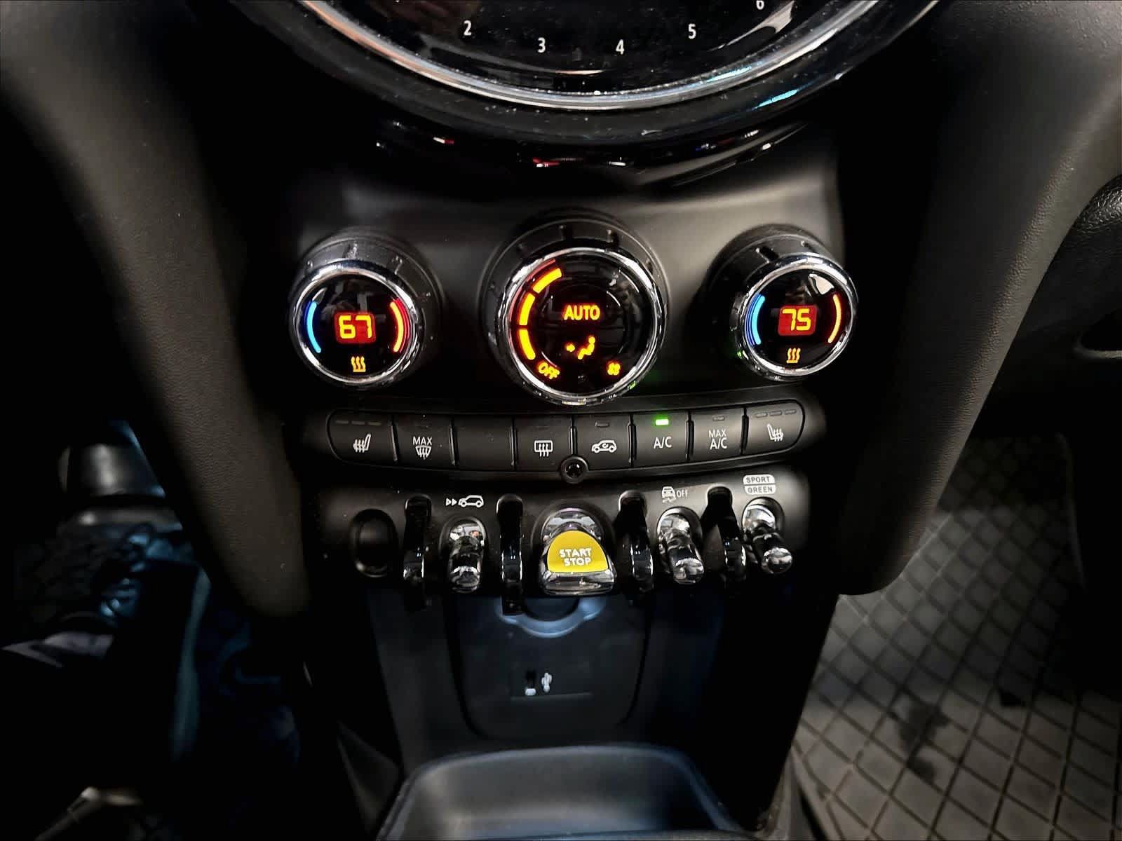 Used 2024 MINI Cooper SE FWD image 36