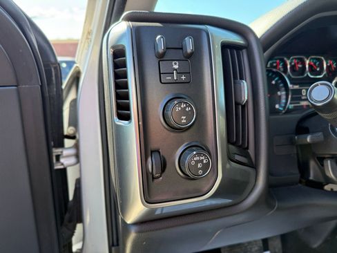 Used 2016 Chevrolet Silverado 2500 LT w/ LT Convenience Package AWD/4WD image 22