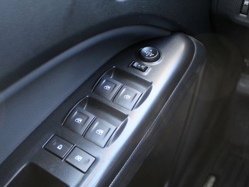 Used 2019 Chevrolet Colorado Z71 image 29