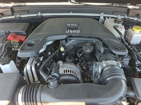 Used 2021 Jeep Gladiator Mojave AWD/4WD image 27