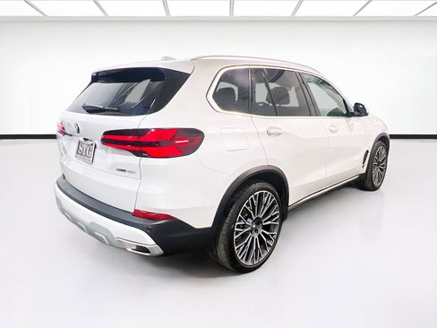 Used 2024 BMW X5 sDrive40i w/ Premium Package image 4