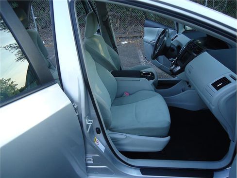 Used 2012 Toyota Prius V Two image 13