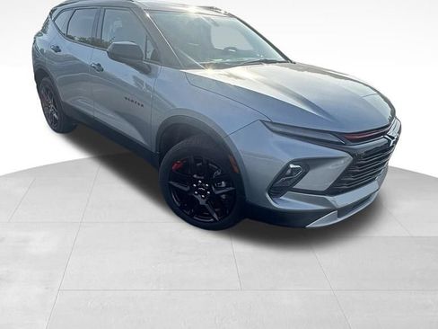 Used 2024 Chevrolet Blazer LT w/ Redline Edition FWD image 2