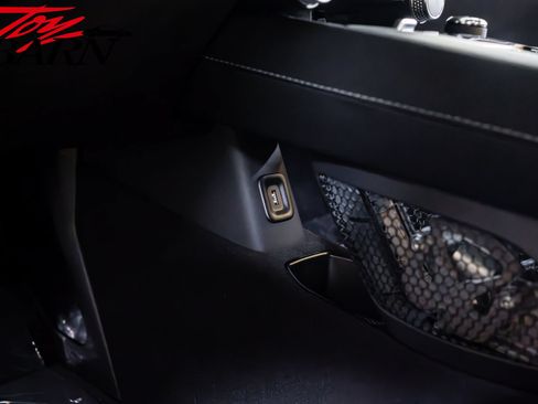 Used 2025 Lotus Emira RWD image 43