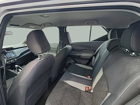Used 2019 Nissan Kicks S FWD image 21