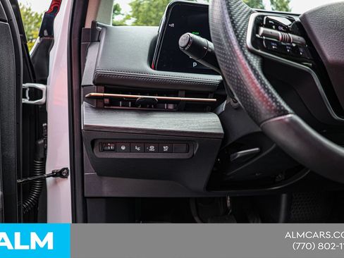 Used 2024 Nissan Ariya FWD image 20