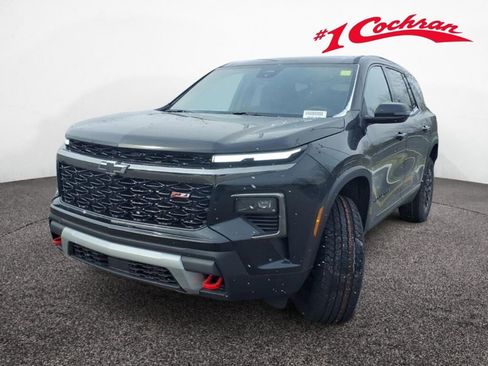 New 2026 Chevrolet Traverse Z71 w/ LPO, Floor Liner Package image 2