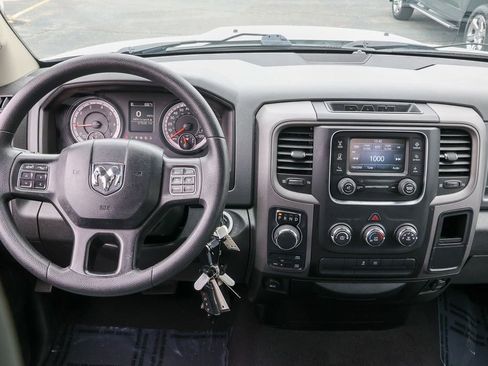Used 2019 RAM 1500 Express w/ Express Value Package AWD/4WD image 6