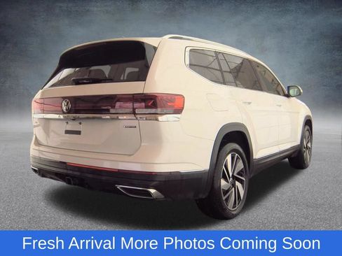 Used 2025 Volkswagen Atlas SEL AWD/4WD image 4