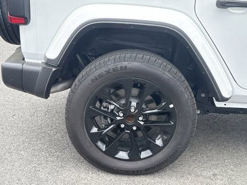 Used 2025 Jeep Wrangler Unlimited Sahara w/ Safety Group image 18