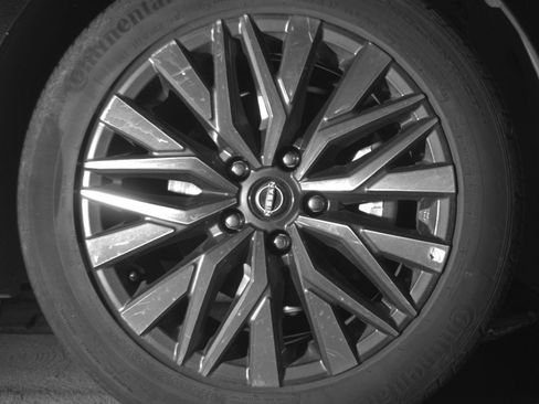 Used 2025 Nissan Altima 2.5 SV image 13