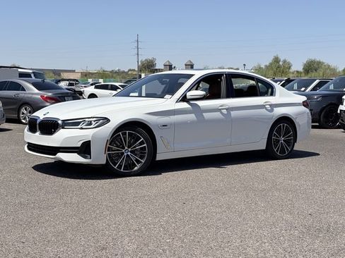 Used 2023 BMW 530e w/ Premium Package RWD image 2
