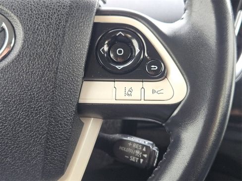 Used 2018 Toyota Prius Four Touring image 30