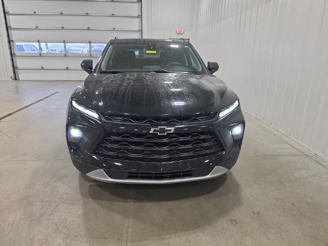 Used 2024 Chevrolet Blazer LT w/ Convenience Package AWD/4WD image 3