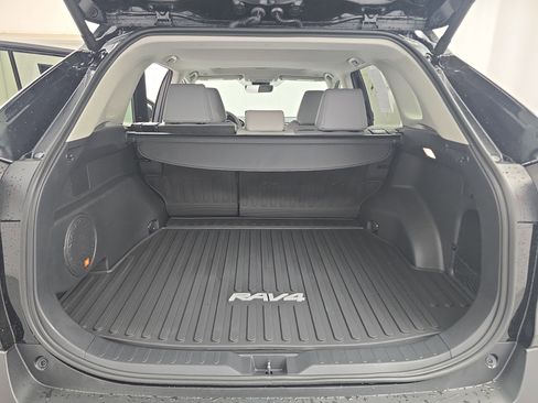 Used 2025 Toyota RAV4 Limited image 12