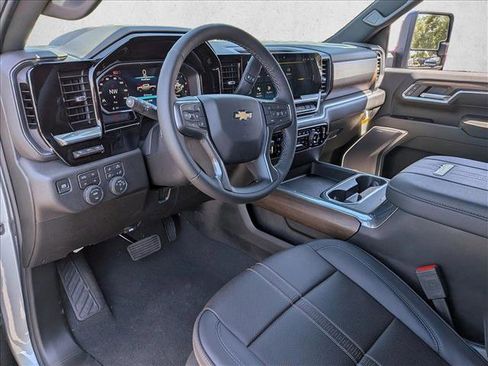 New 2026 Chevrolet Silverado 2500 High Country w/ High Country Premium Package AWD/4WD image 3
