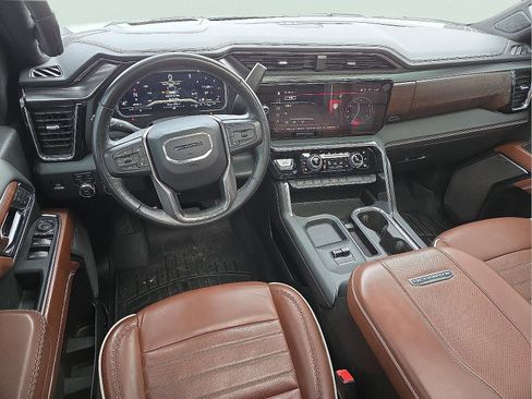 Used 2024 GMC Sierra 2500 Denali Ultimate image 11