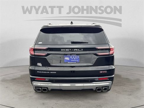 Used 2025 GMC Acadia Denali w/ Super Cruise Package image 4