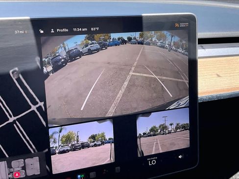 Used 2022 Tesla Model Y Long Range AWD/4WD image 25