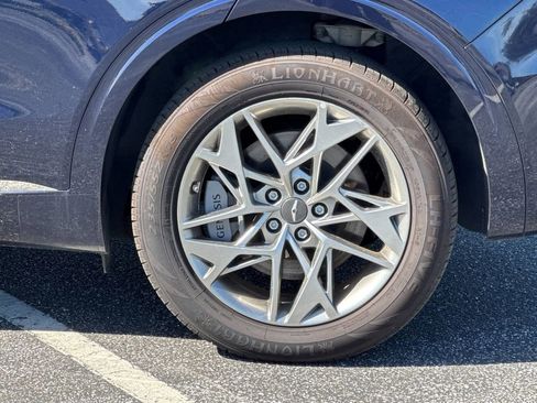 Used 2025 Genesis GV70 2.5T image 25