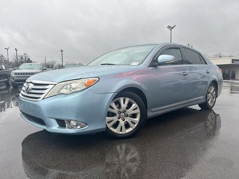 Used 2012 Toyota Avalon image 2