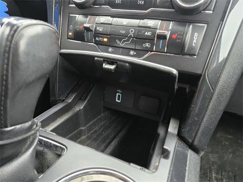 Used 2018 Ford Explorer XLT w/ Equipment Group 202A image 12