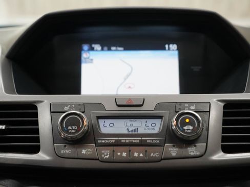 Used 2014 Honda Odyssey Touring image 21