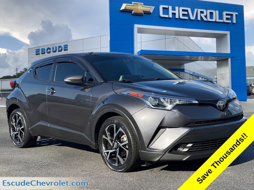 Used 2019 Toyota C-HR XLE FWD image 1