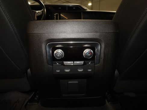 Certified 2023 GMC Yukon XL Denali w/ Advanced Technology Package AWD/4WD image 34