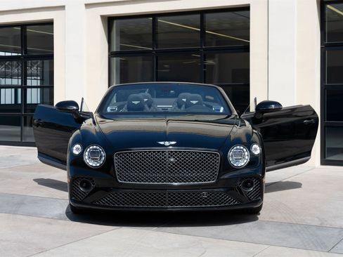 Used 2024 Bentley Continental GT Speed image 3