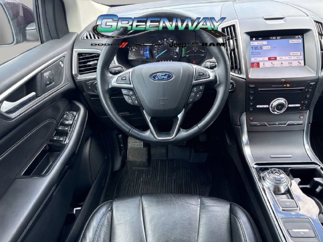 Used 2019 Ford Edge Titanium FWD image 16