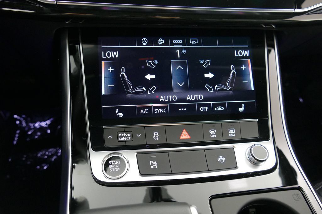 Used 2025 Audi Q7 2.0T Premium w/ Convenience Plus Package AWD/4WD image 22