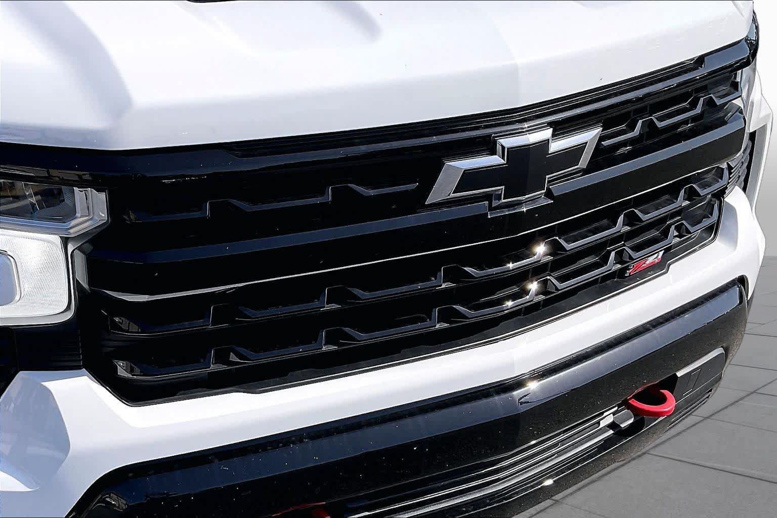 Used 2024 Chevrolet Silverado 1500 LT Trail Boss w/ Protection Package AWD/4WD image 29