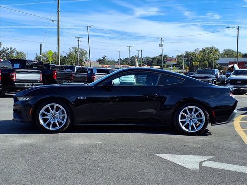 Used 2024 Ford Mustang GT Premium image 4