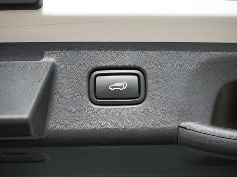 Certified 2024 Hyundai Tucson Limited AWD/4WD image 11