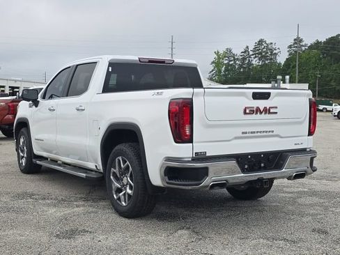 Used 2023 GMC Sierra 1500 SLT w/ SLT Premium Package AWD/4WD image 3