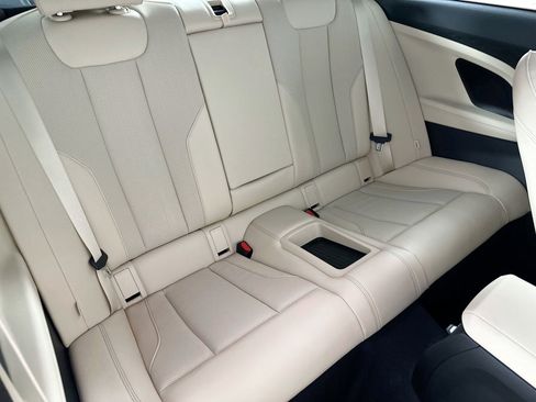 Used 2025 BMW 230i Coupe w/ Premium Package image 24