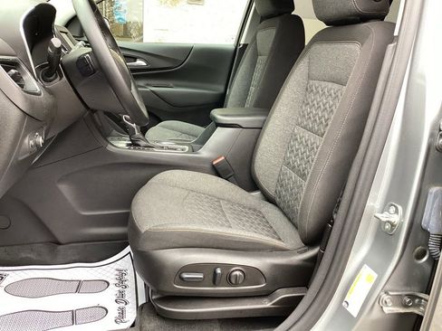 Used 2024 Chevrolet Equinox LT w/ LPO, Floor Liner Package FWD image 15