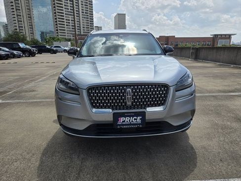 Used 2022 Lincoln Corsair FWD image 2