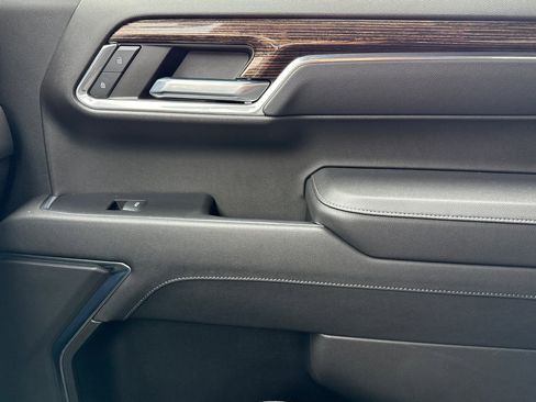 Used 2023 GMC Sierra 1500 Elevation image 21